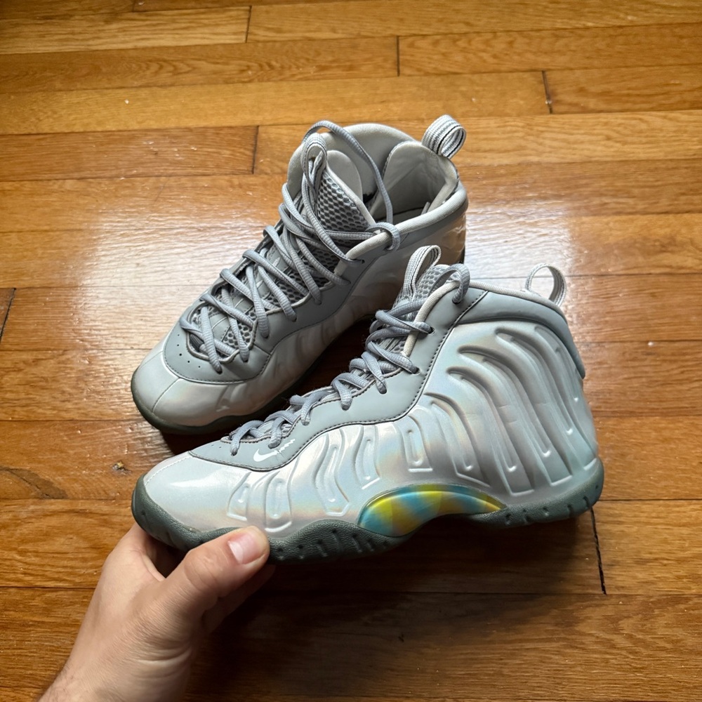 Nike Air Foamposite One Light Smoke Grey (GS) - Picture 2 of 8